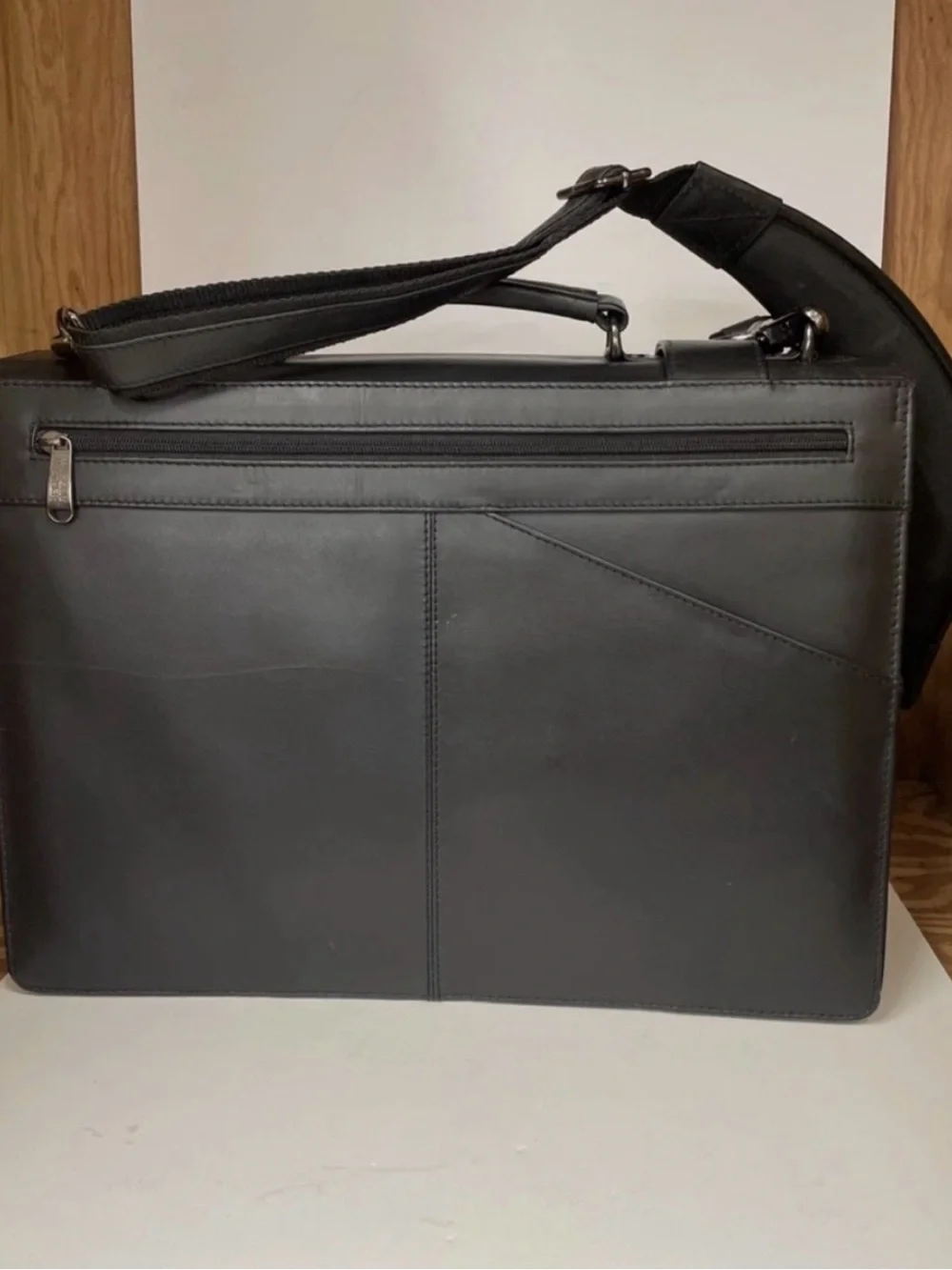 Vtg Wilsons Leather Pelle Studio black leather briefcase laptop messenger bag